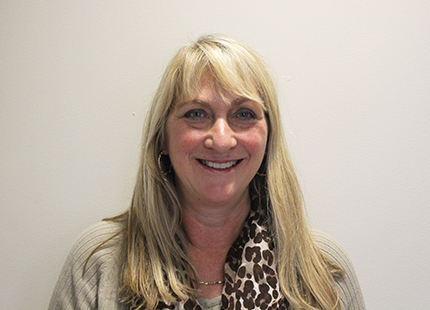 Office Manager Wendy Davis Headshot