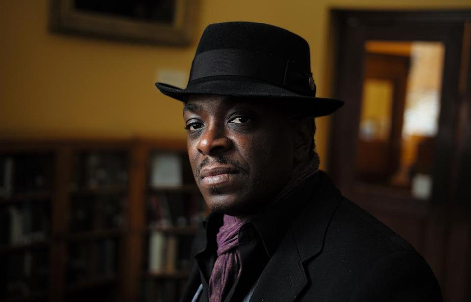 Preformer Regie Gibson