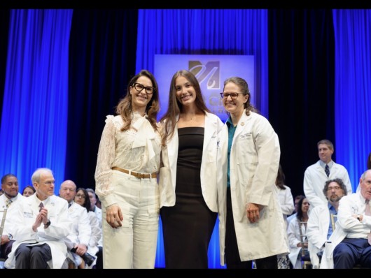 Lethycia Romeiro at her white coat ceremony 