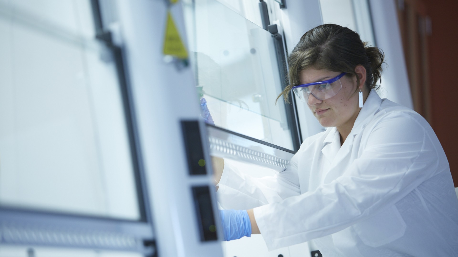 A student working in a chemistry lab