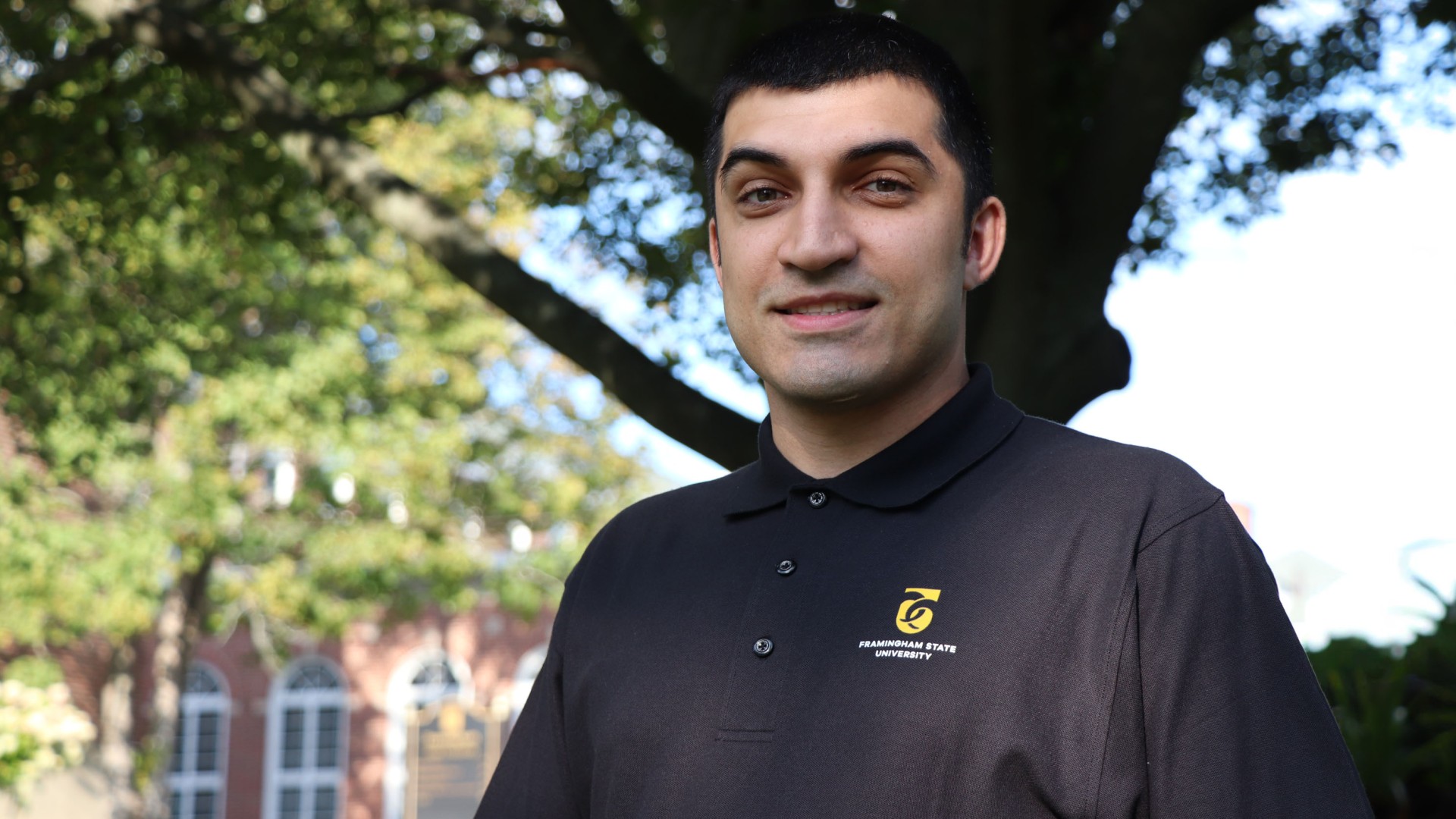 Salman Karimi headshot