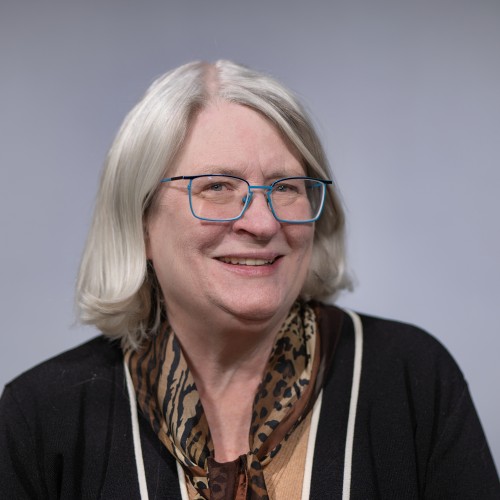 Smiling picture of Susan Dargan